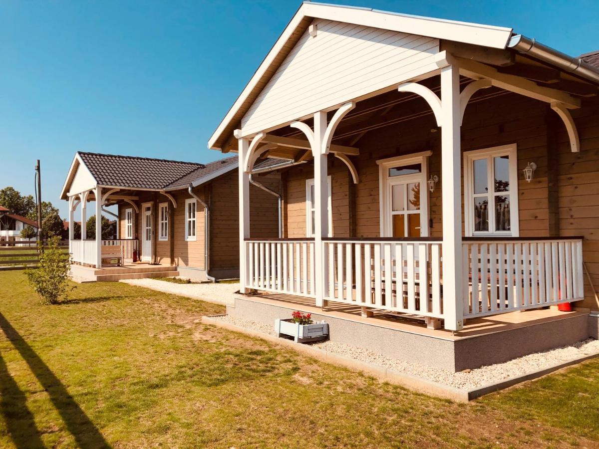 Club Thermal Village Cegléd Exterior photo